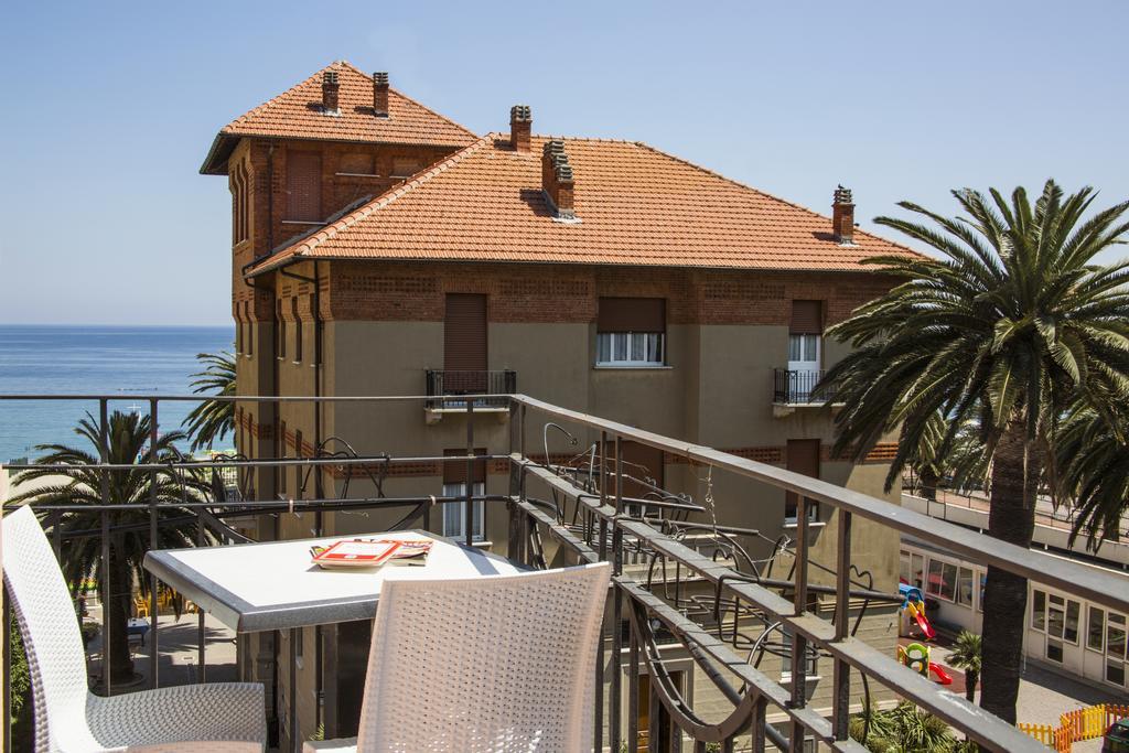 Hotel Mimosa Spotorno Szoba fotó