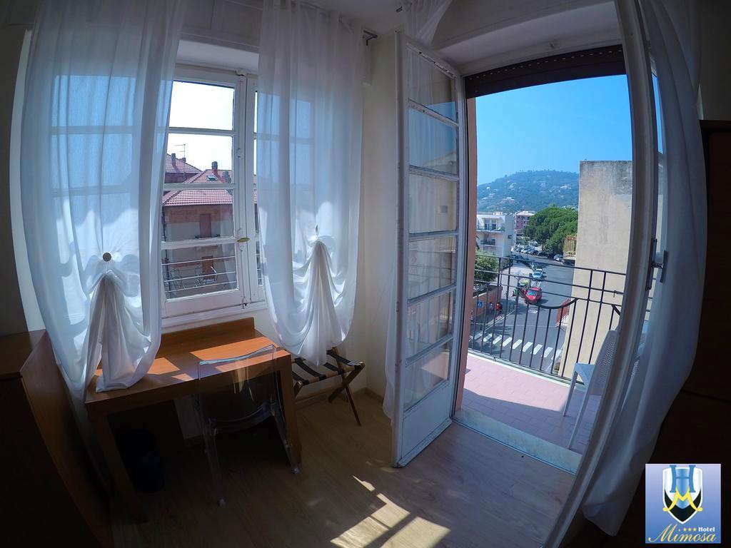 Hotel Mimosa Spotorno Kültér fotó