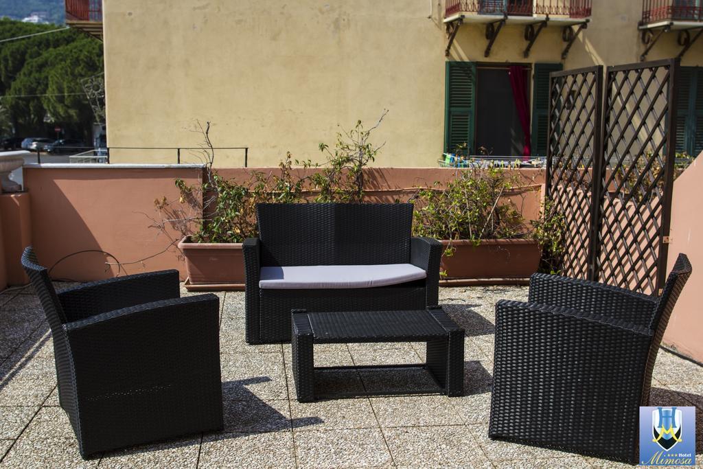 Hotel Mimosa Spotorno Kültér fotó