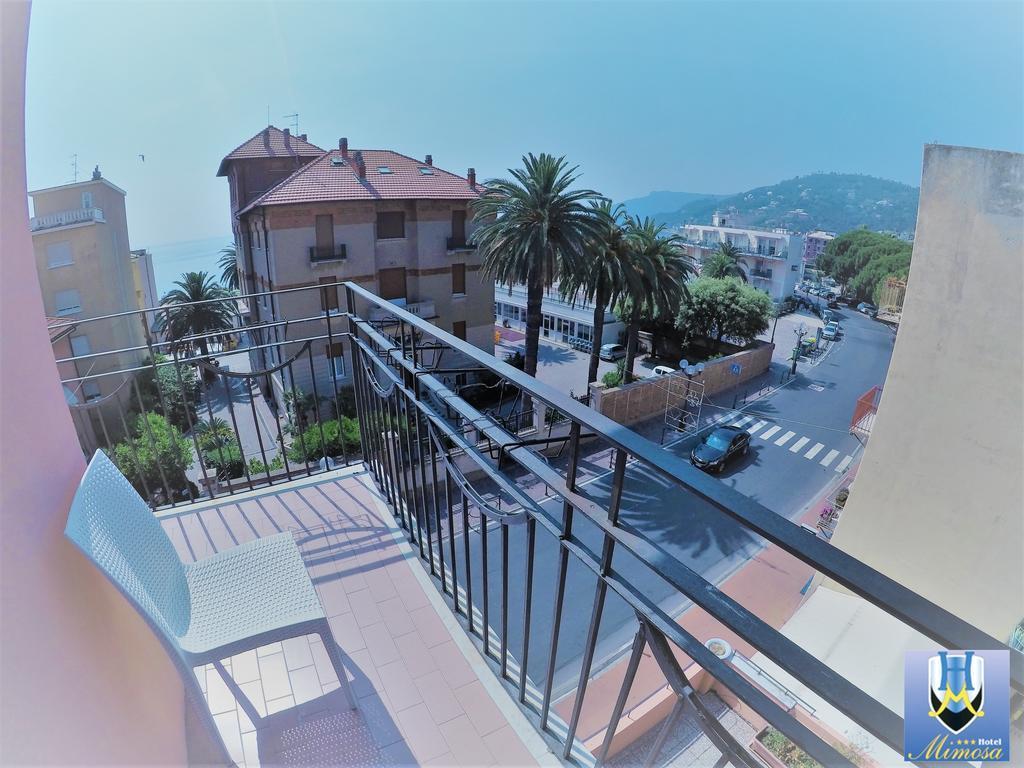 Hotel Mimosa Spotorno Kültér fotó