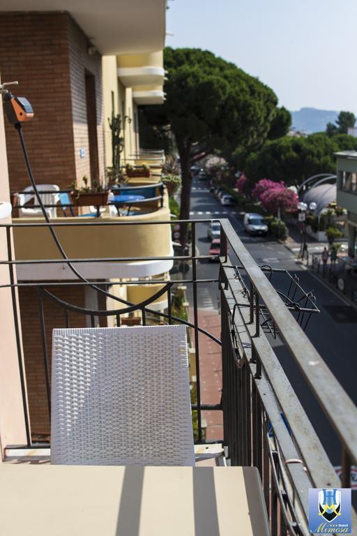 Hotel Mimosa Spotorno Kültér fotó