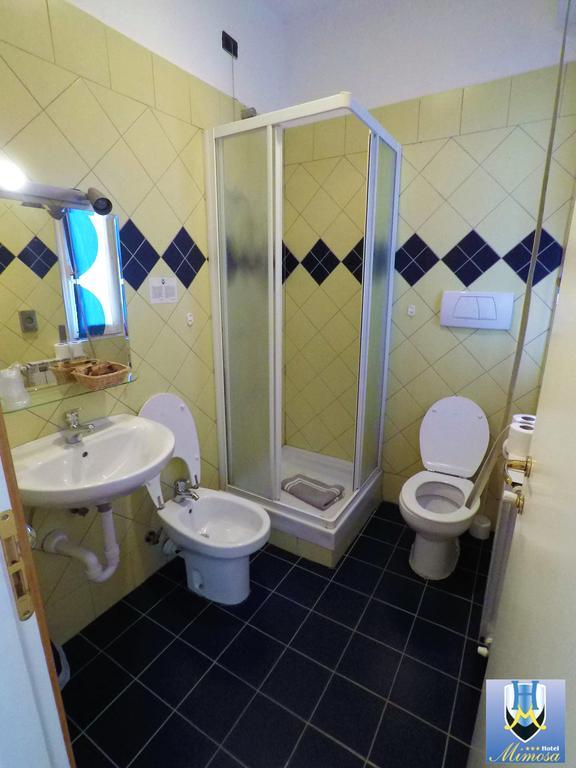 Hotel Mimosa Spotorno Kültér fotó