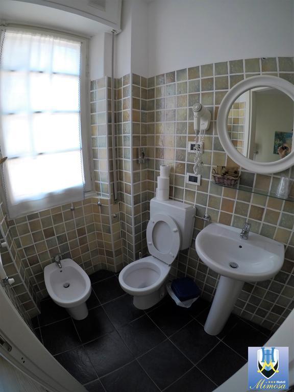 Hotel Mimosa Spotorno Kültér fotó